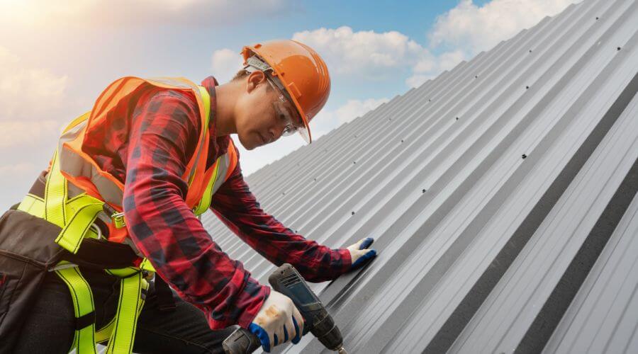 Professional residential roofers in Leonard, MO